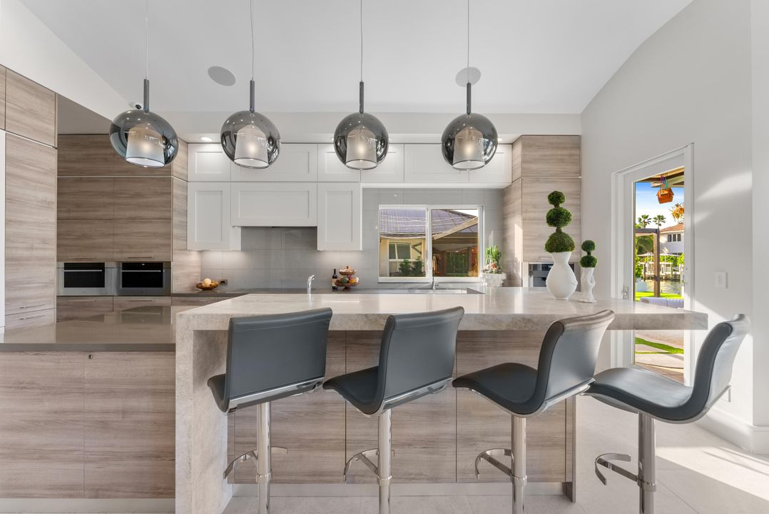 待售: $8,750,000 (8 贝兹, 7 浴室, 6498 平方英尺)