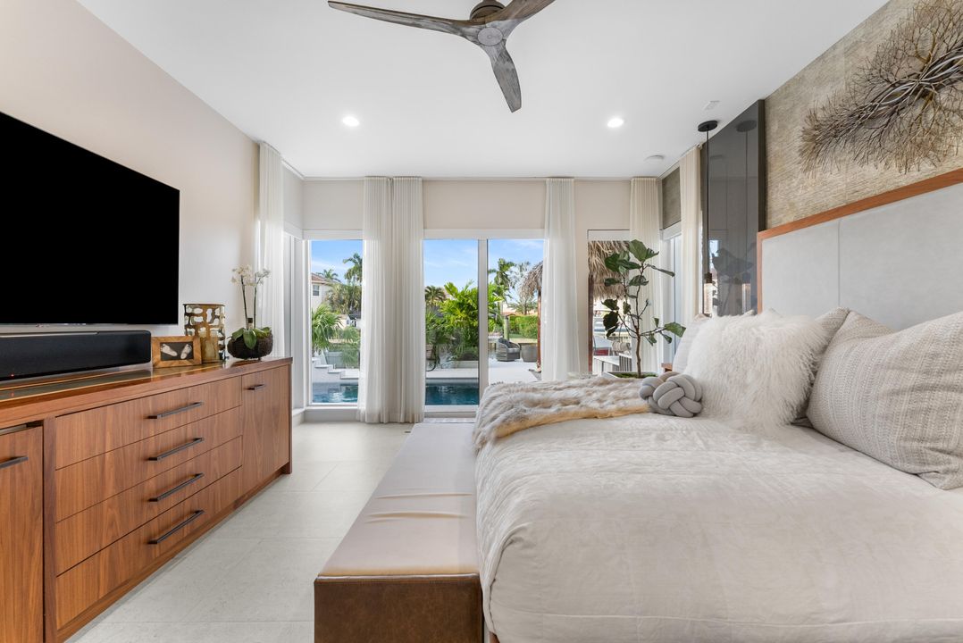 待售: $8,750,000 (8 贝兹, 7 浴室, 6498 平方英尺)