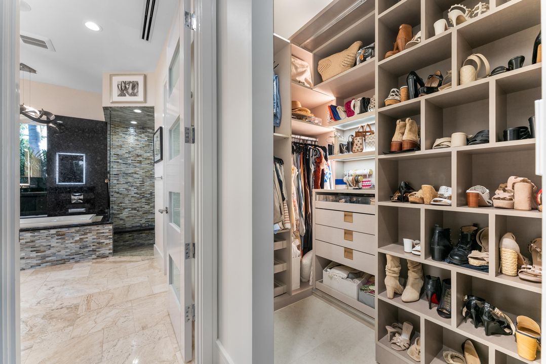 待售: $8,750,000 (8 贝兹, 7 浴室, 6498 平方英尺)