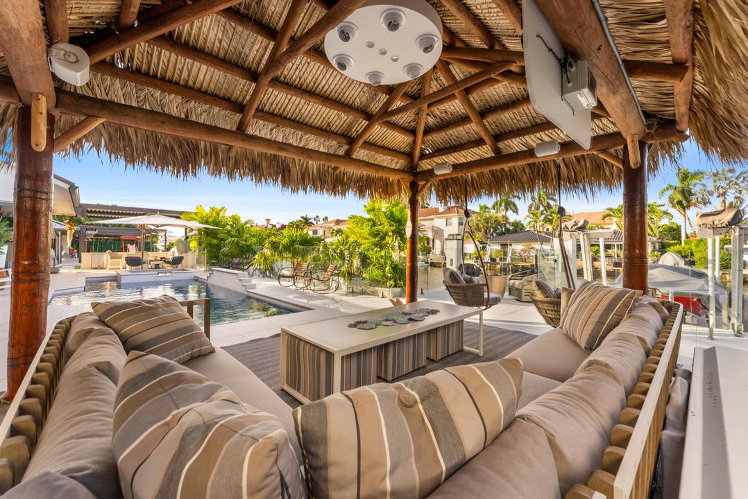 待售: $8,750,000 (8 贝兹, 7 浴室, 6498 平方英尺)