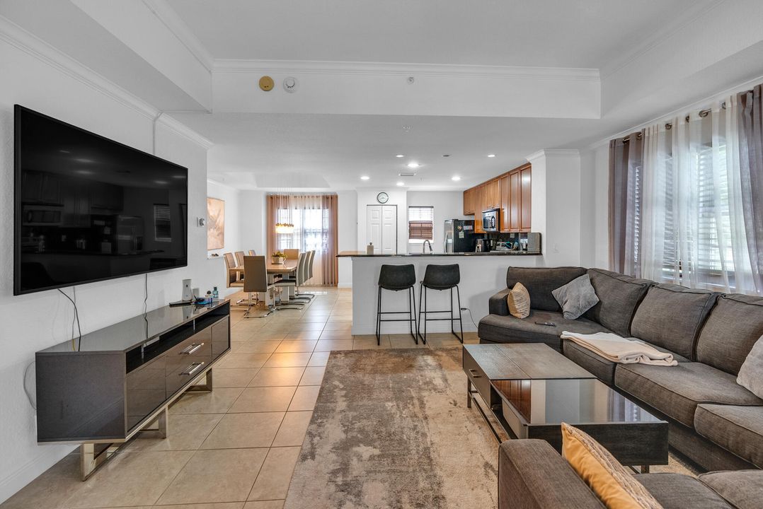 For Sale: $480,000 (3 beds, 3 baths, 1988 Square Feet)