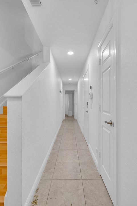 For Sale: $480,000 (3 beds, 3 baths, 1988 Square Feet)