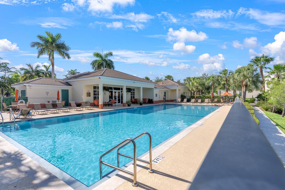 For Sale: $480,000 (3 beds, 3 baths, 1988 Square Feet)