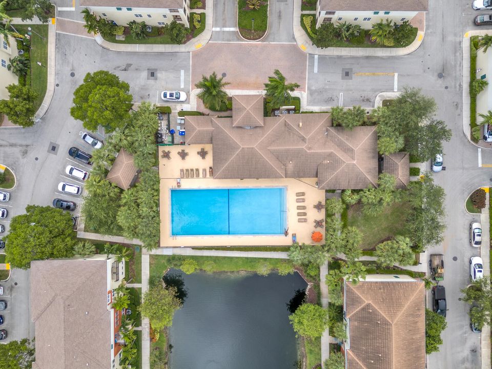 For Sale: $480,000 (3 beds, 3 baths, 1988 Square Feet)