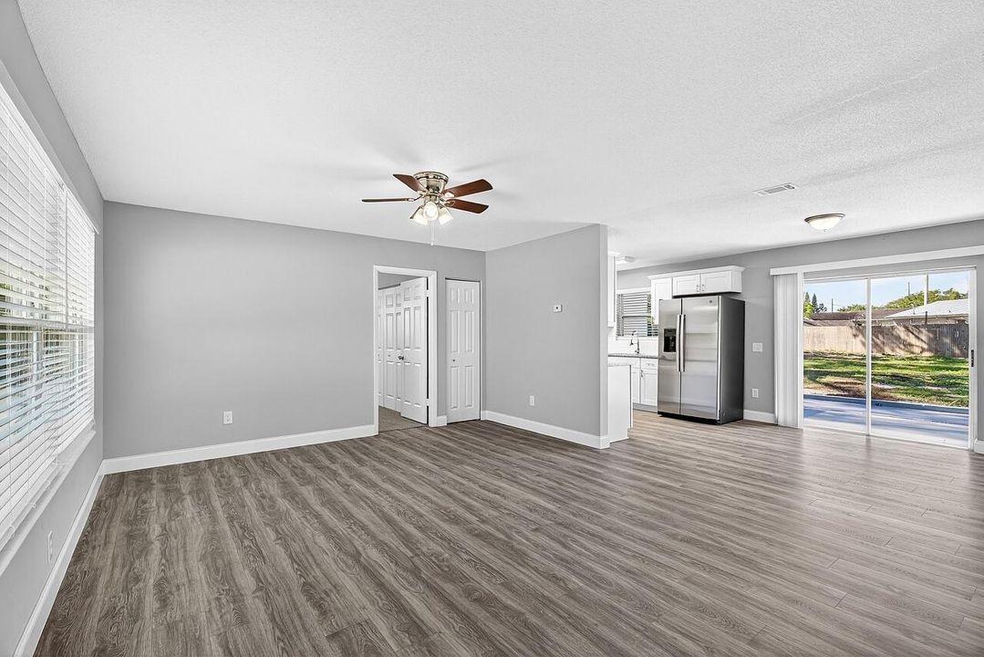 Active With Contract: $295,000 (3 beds, 2 baths, 1325 Square Feet)