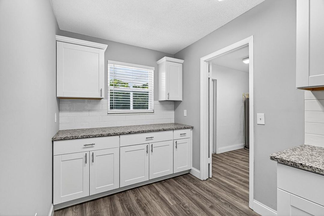 Active With Contract: $295,000 (3 beds, 2 baths, 1325 Square Feet)