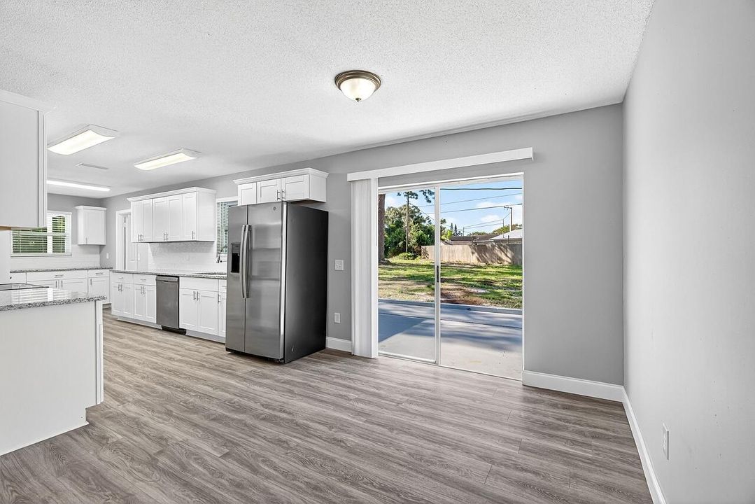 Active With Contract: $295,000 (3 beds, 2 baths, 1325 Square Feet)