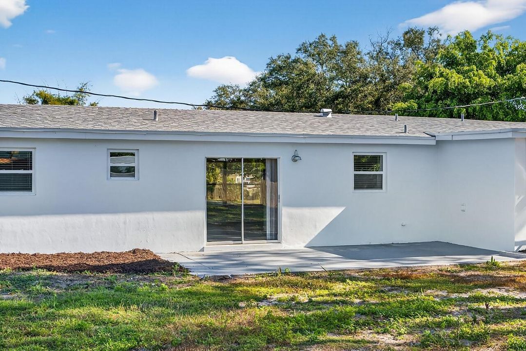 Active With Contract: $295,000 (3 beds, 2 baths, 1325 Square Feet)