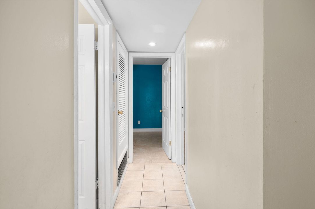 For Sale: $280,577 (3 beds, 2 baths, 1324 Square Feet)