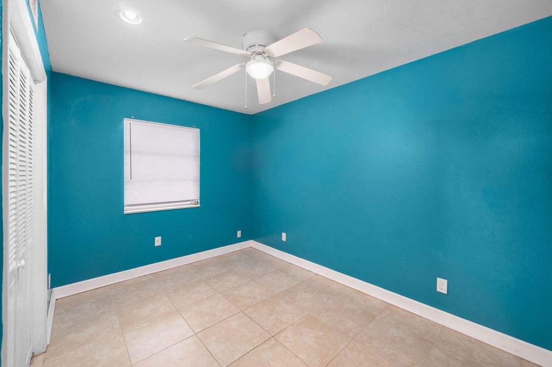 For Sale: $280,577 (3 beds, 2 baths, 1324 Square Feet)