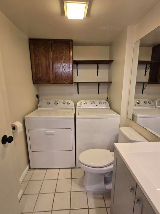 合同活跃: $2,200 (2 贝兹, 2 浴室, 1236 平方英尺)