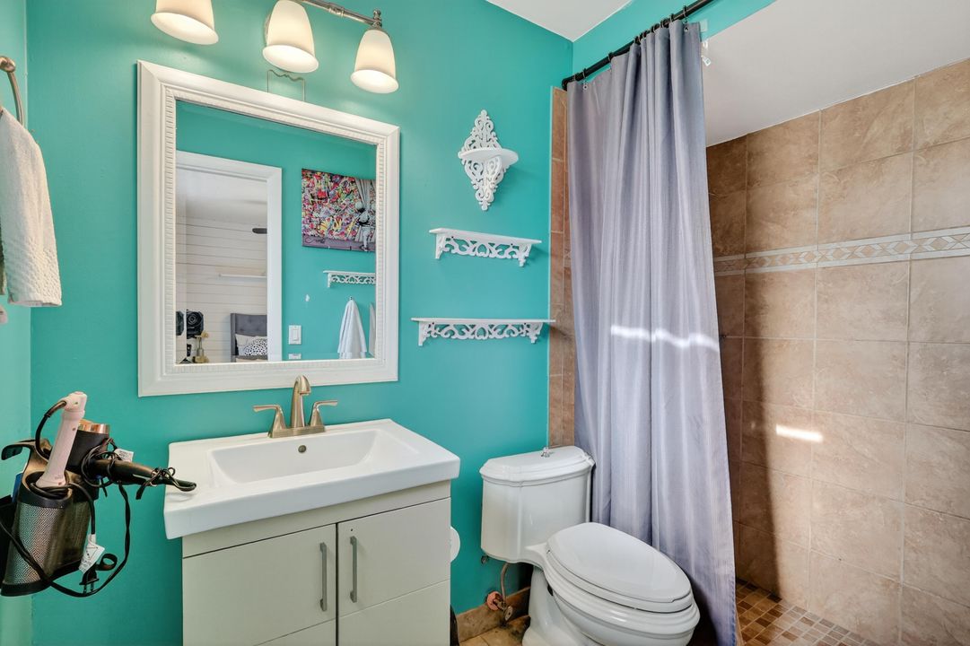 En Venta: $360,000 (3 camas, 2 baños, 1296 Pies cuadrados)