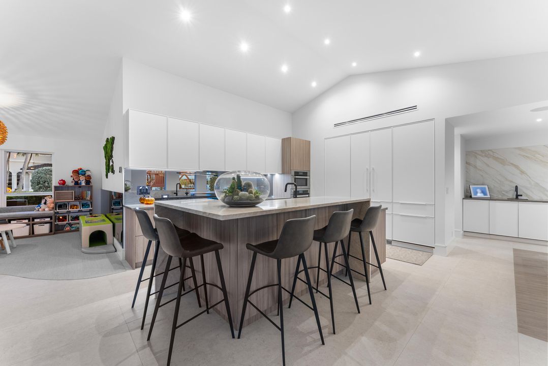 待售: $8,750,000 (8 贝兹, 7 浴室, 6498 平方英尺)