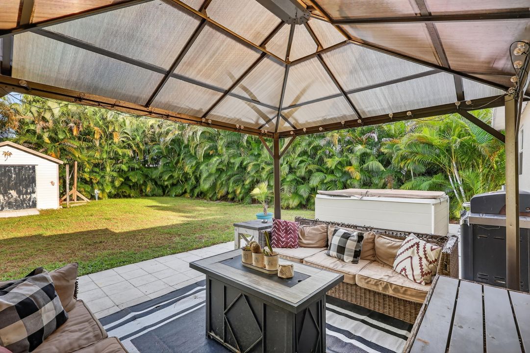 En Venta: $360,000 (3 camas, 2 baños, 1296 Pies cuadrados)