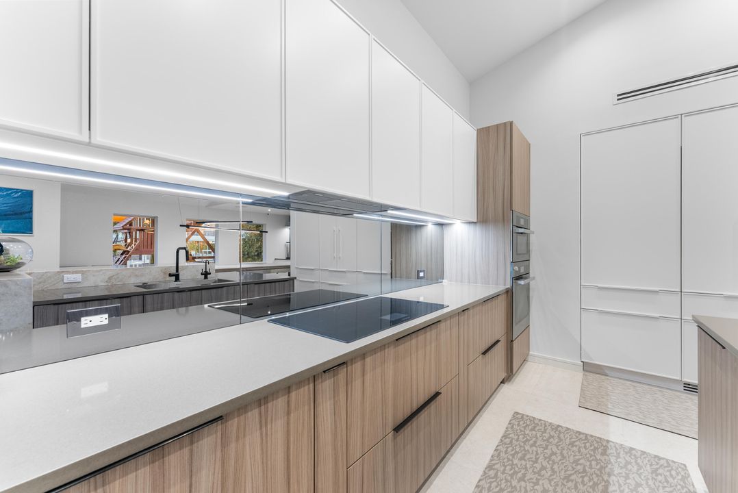 待售: $8,750,000 (8 贝兹, 7 浴室, 6498 平方英尺)