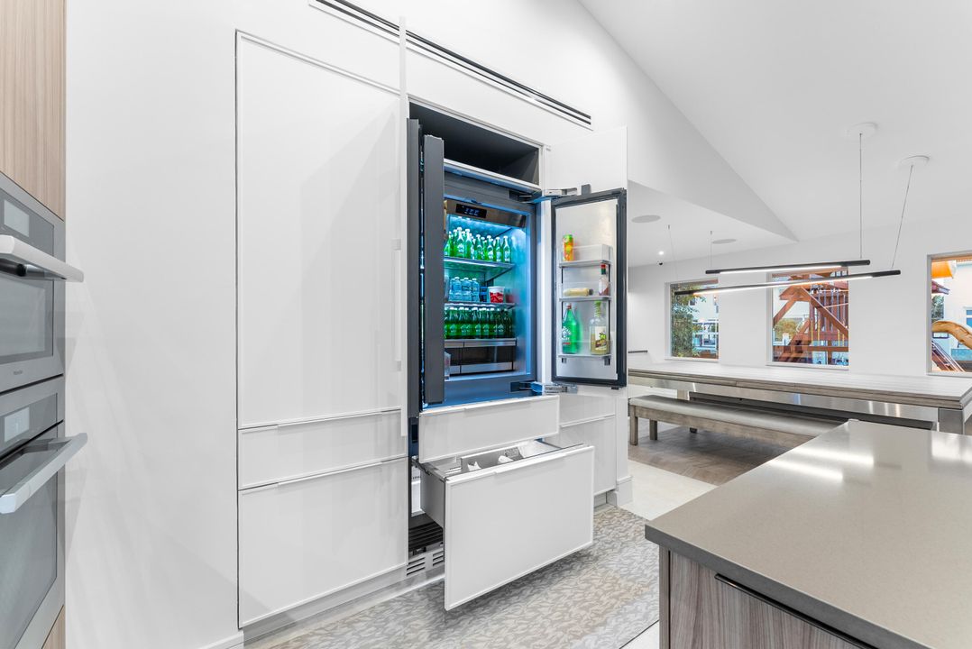 待售: $8,750,000 (8 贝兹, 7 浴室, 6498 平方英尺)