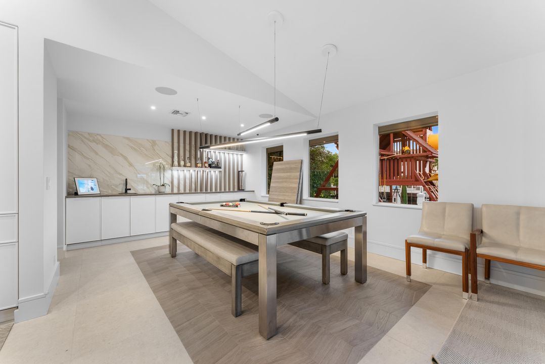 待售: $8,750,000 (8 贝兹, 7 浴室, 6498 平方英尺)