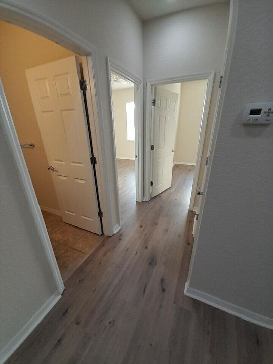 出租: $3,200 (3 贝兹, 2 浴室, 1601 平方英尺)