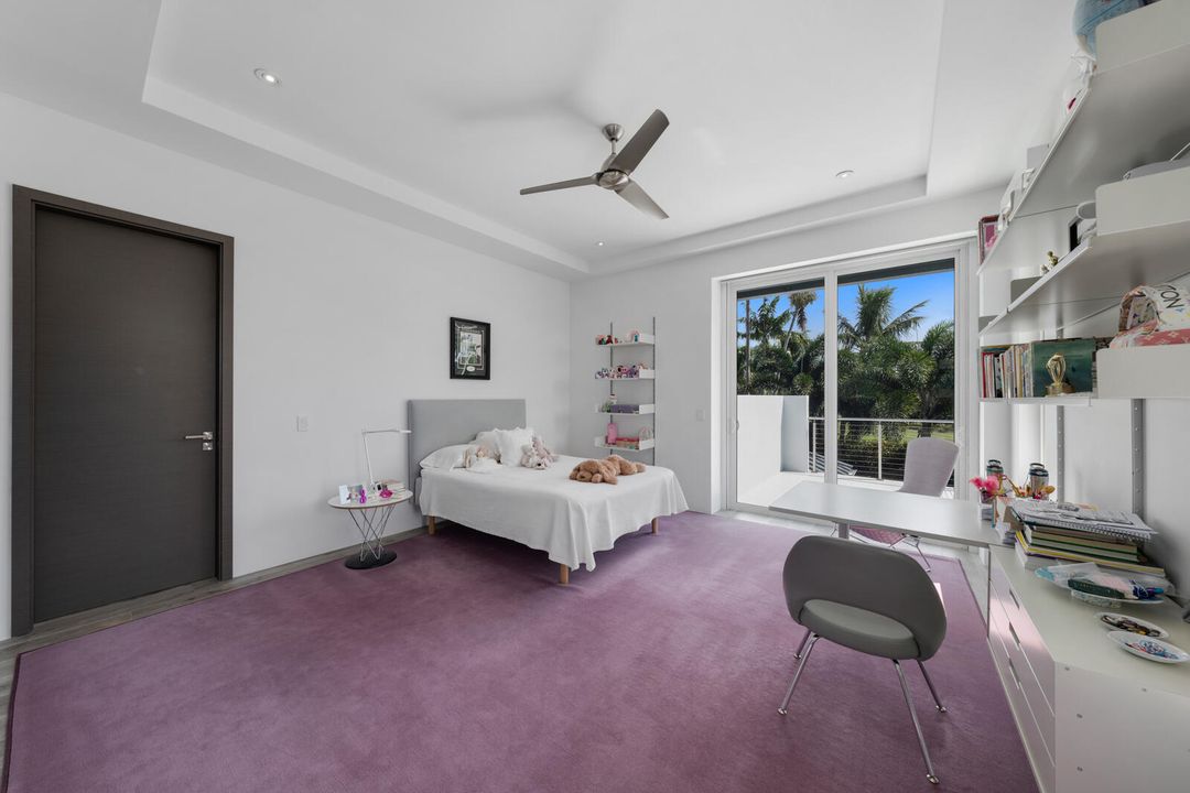 For Sale: $14,495,000 (6 beds, 7 baths, 7911 Square Feet)