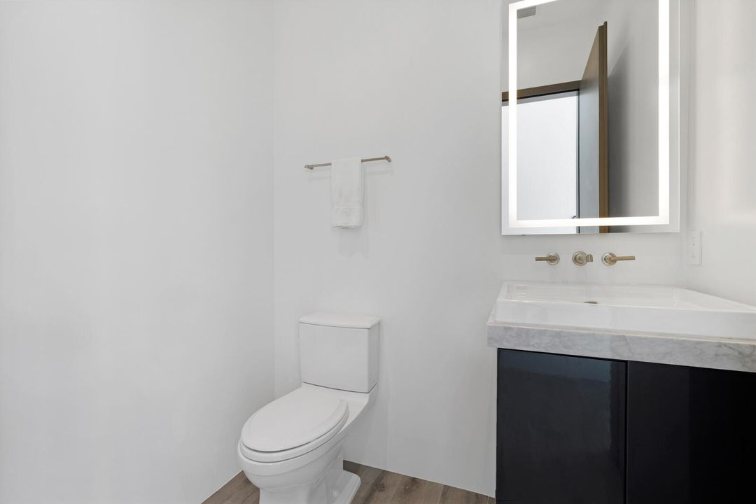 For Sale: $14,495,000 (6 beds, 7 baths, 7911 Square Feet)