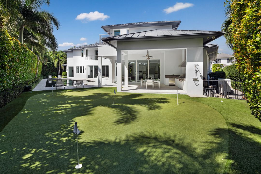 For Sale: $14,495,000 (6 beds, 7 baths, 7911 Square Feet)