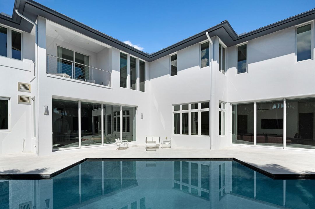 For Sale: $14,495,000 (6 beds, 7 baths, 7911 Square Feet)