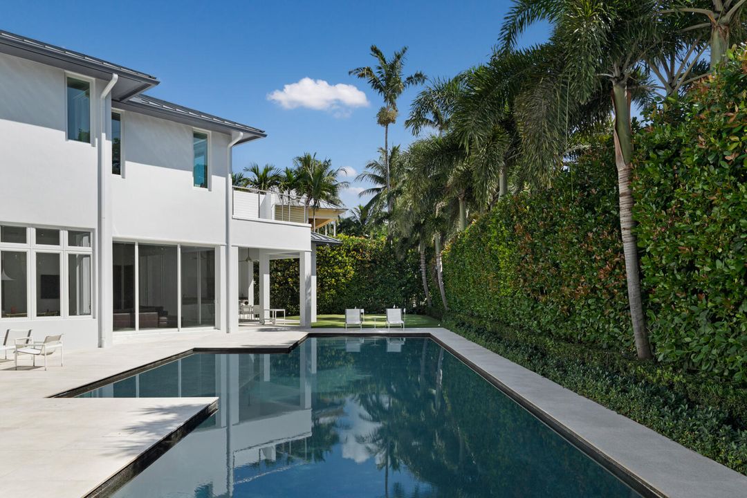 For Sale: $14,495,000 (6 beds, 7 baths, 7911 Square Feet)