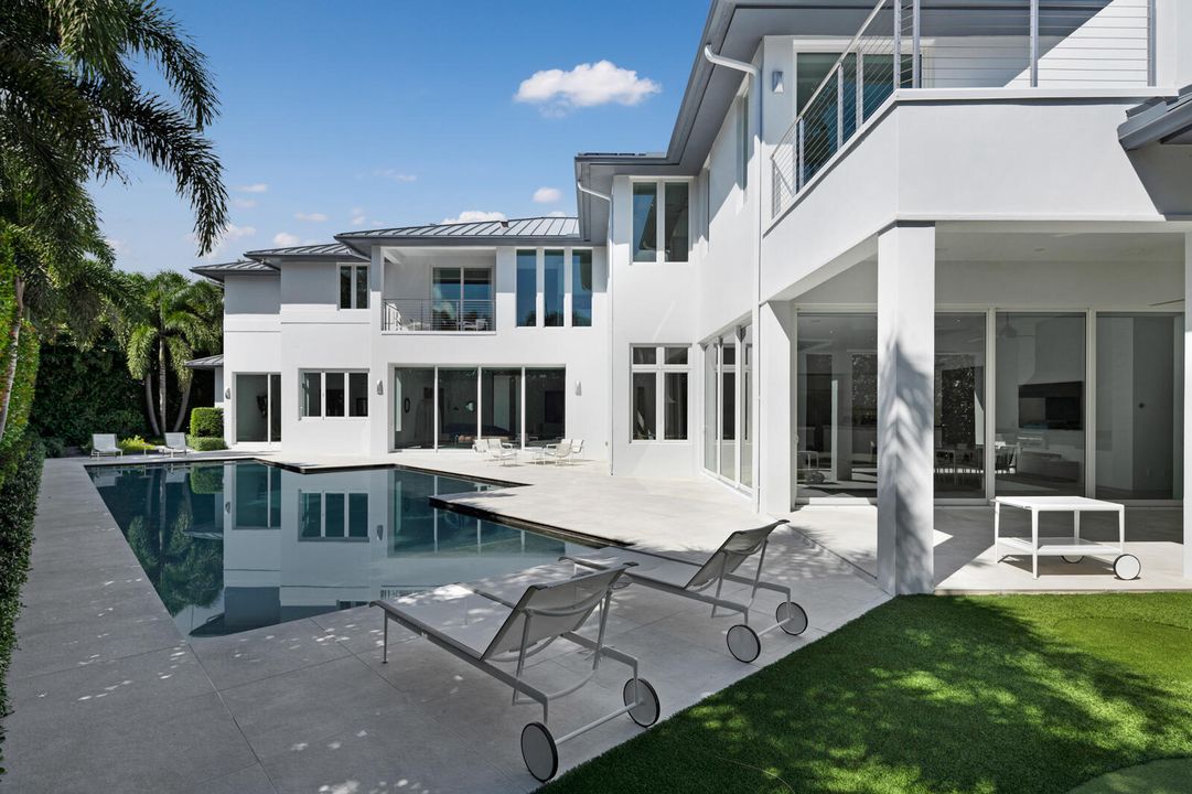 For Sale: $14,495,000 (6 beds, 7 baths, 7911 Square Feet)