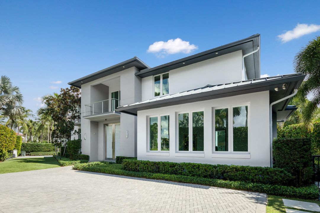 For Sale: $14,495,000 (6 beds, 7 baths, 7911 Square Feet)