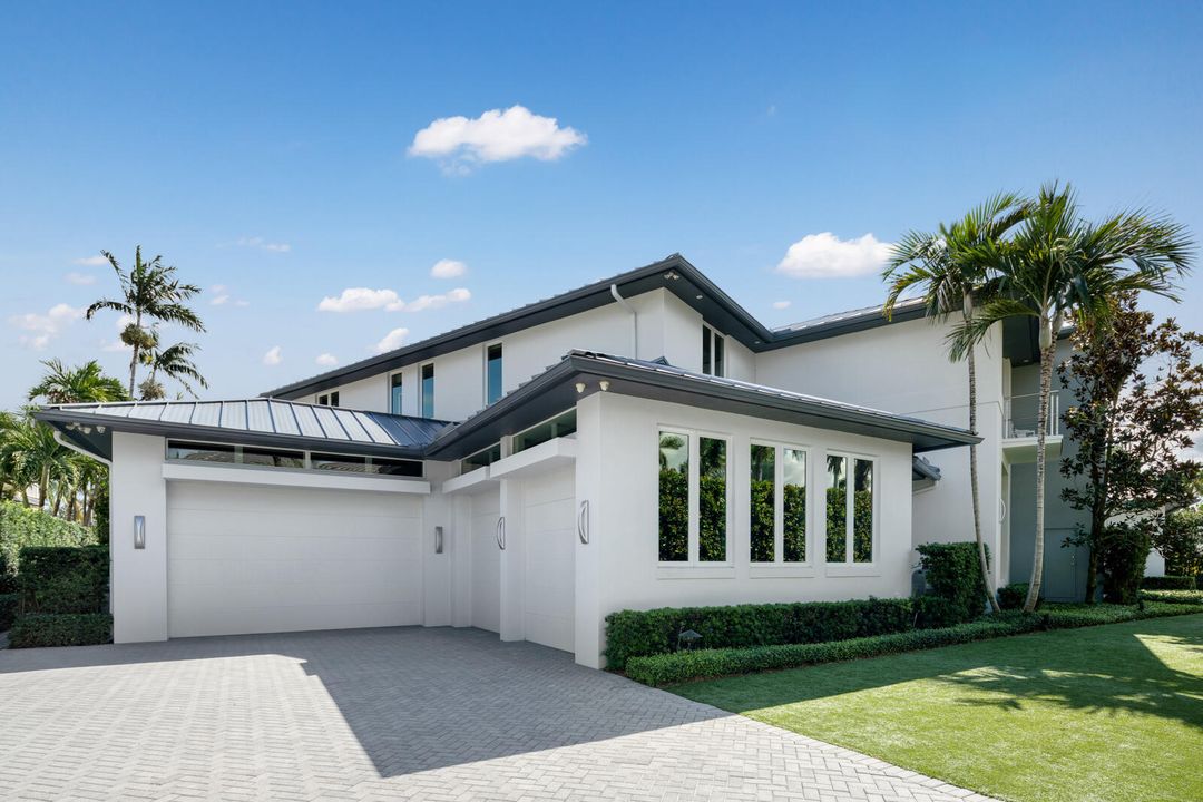 For Sale: $14,495,000 (6 beds, 7 baths, 7911 Square Feet)