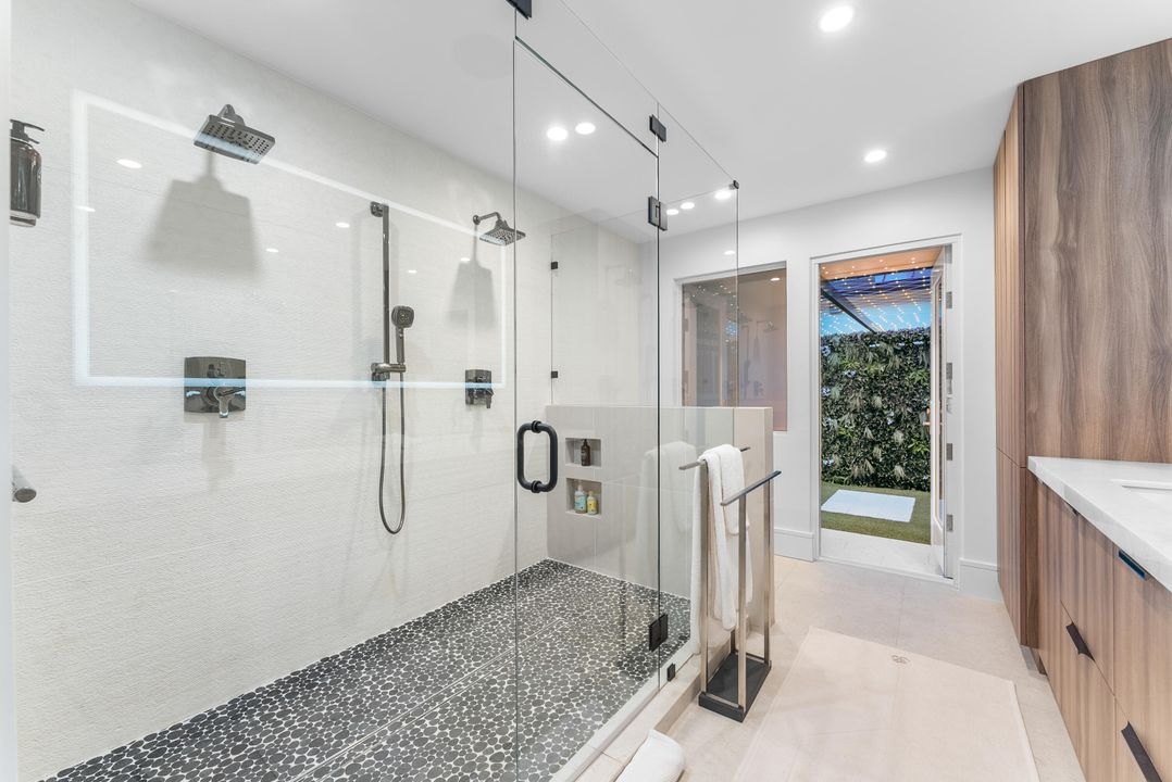 待售: $8,750,000 (8 贝兹, 7 浴室, 6498 平方英尺)