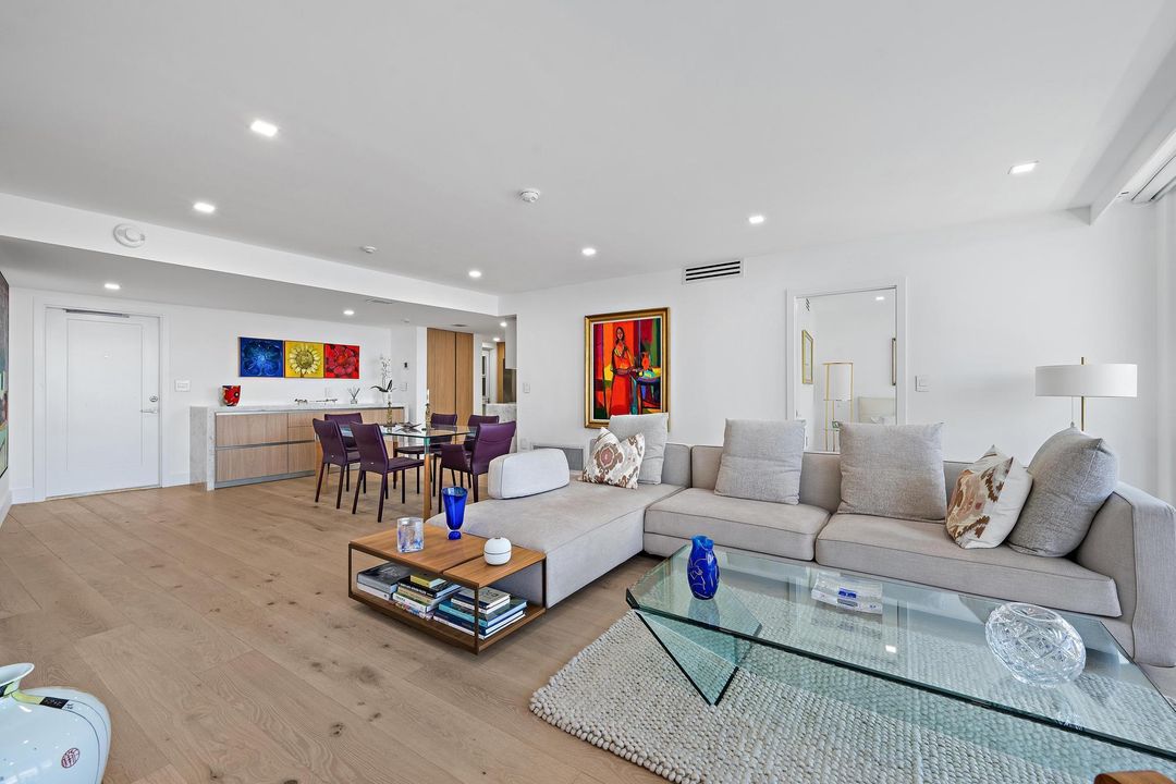 For Sale: $1,250,000 (2 beds, 2 baths, 1212 Square Feet)