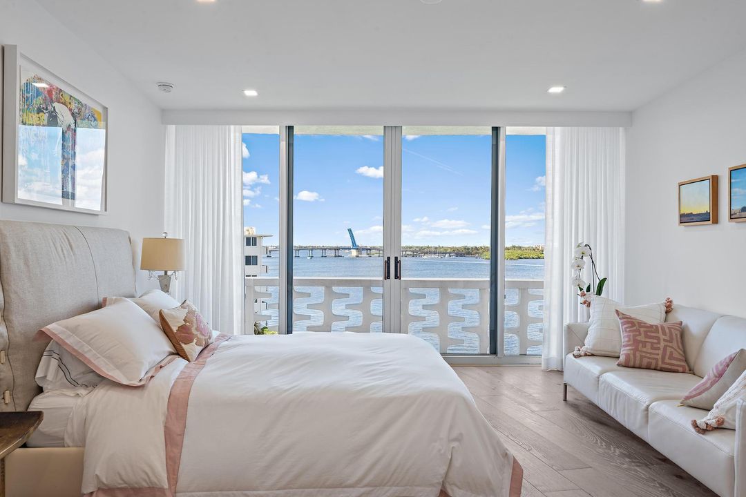 For Sale: $1,250,000 (2 beds, 2 baths, 1212 Square Feet)