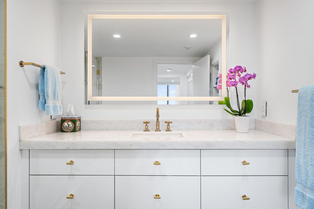 For Sale: $1,250,000 (2 beds, 2 baths, 1212 Square Feet)