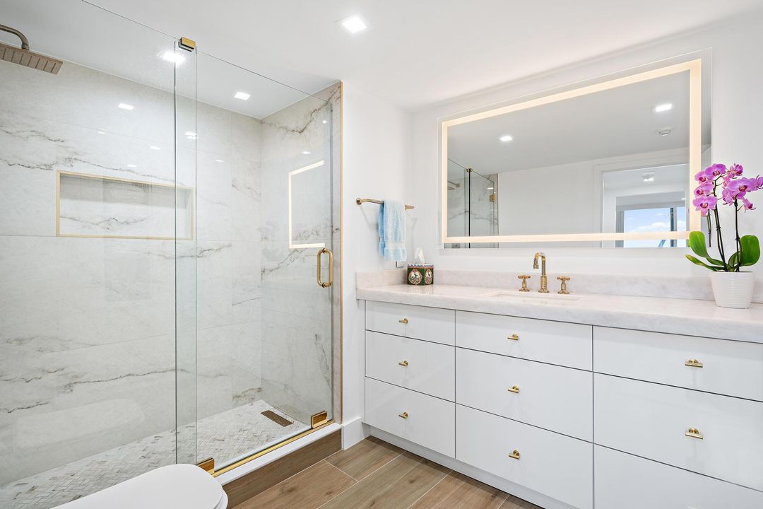 For Sale: $1,250,000 (2 beds, 2 baths, 1212 Square Feet)