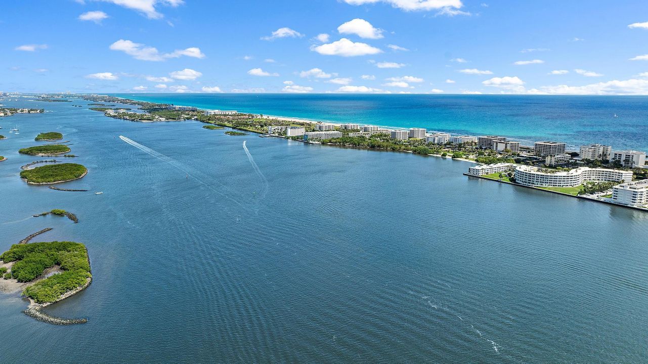 For Sale: $1,250,000 (2 beds, 2 baths, 1212 Square Feet)