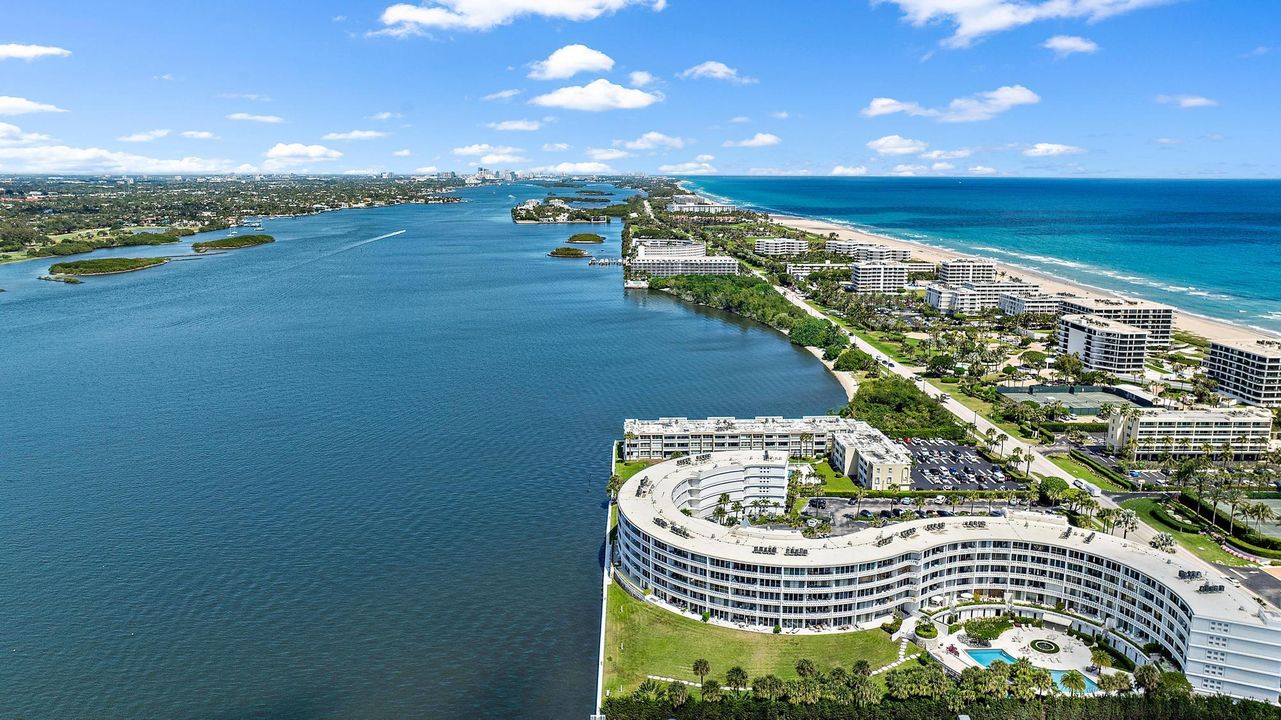 For Sale: $1,250,000 (2 beds, 2 baths, 1212 Square Feet)