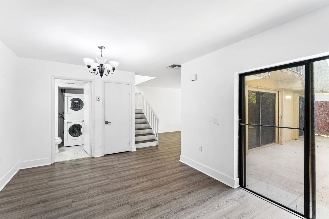 For Rent: $2,800 (3 beds, 2 baths, 1572 Square Feet)