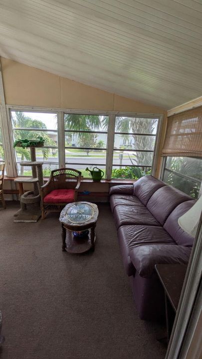 待售: $46,000 (2 贝兹, 2 浴室, 1066 平方英尺)