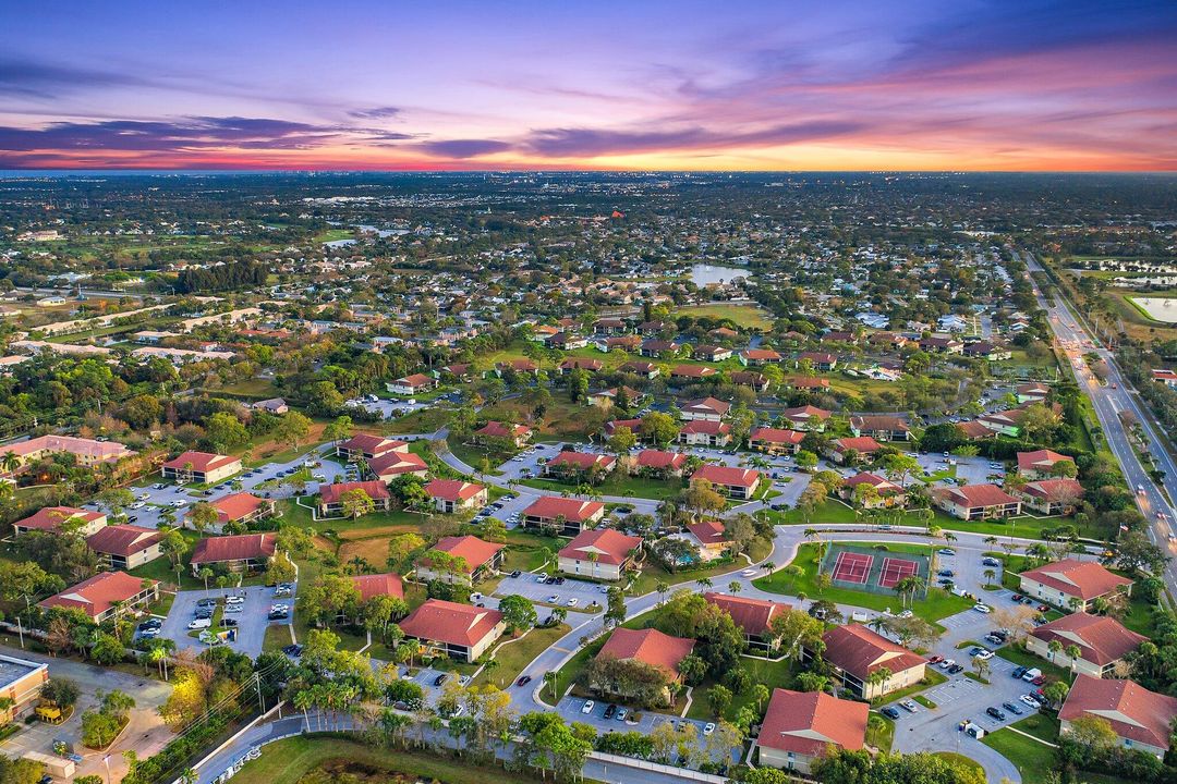 В аренду: $1,775 (1 спален, 1 ванн, 870 Квадратных фут)