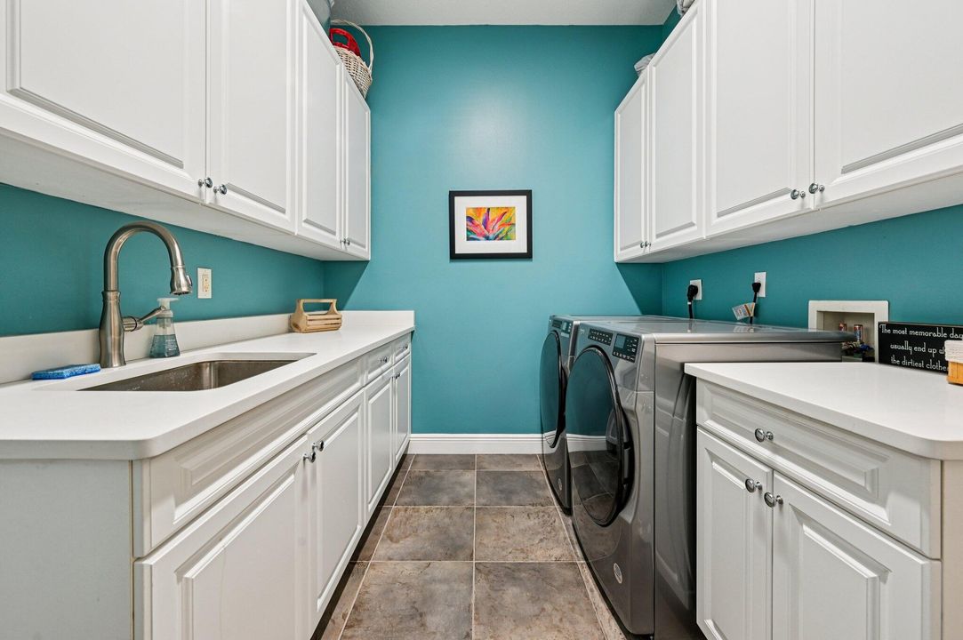 На продажу: $1,650,000 (4 спален, 4 ванн, 3179 Квадратных фут)