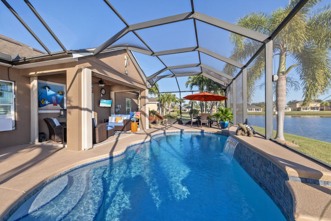 Под контрактом: $455,000 (3 спален, 2 ванн, 1555 Квадратных фут)