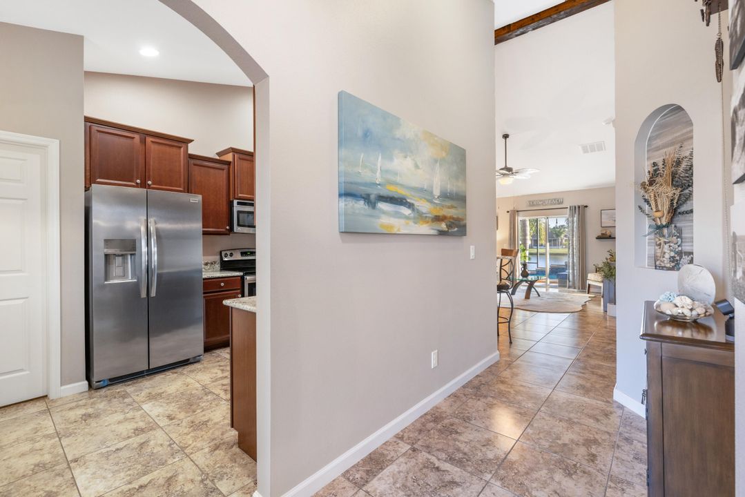 Под контрактом: $455,000 (3 спален, 2 ванн, 1555 Квадратных фут)