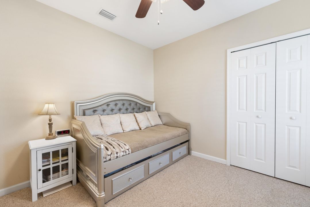 Под контрактом: $455,000 (3 спален, 2 ванн, 1555 Квадратных фут)