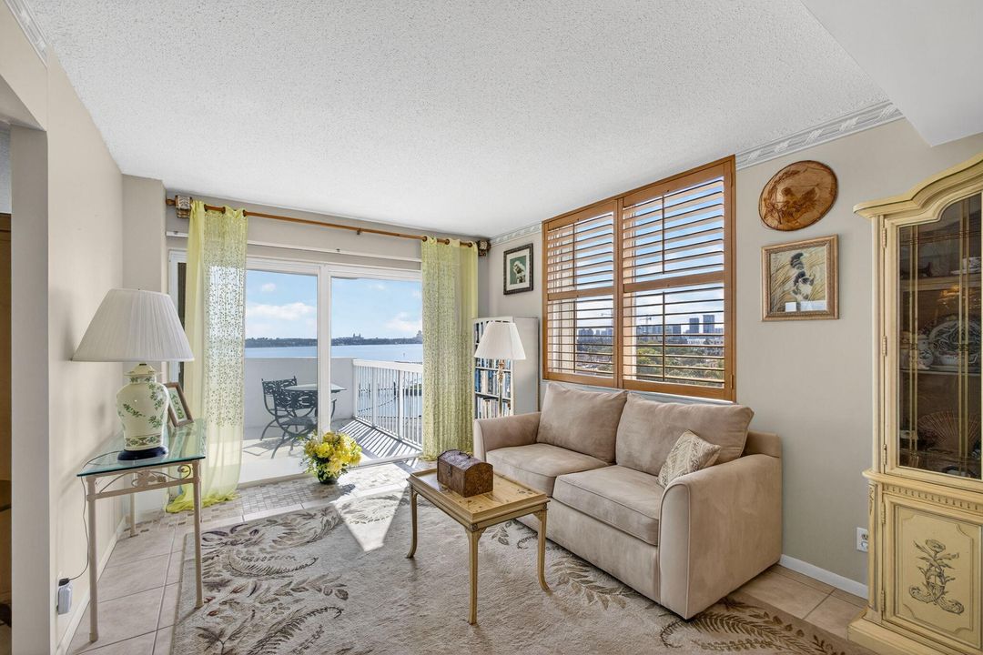 For Sale: $695,000 (3 beds, 2 baths, 1480 Square Feet)