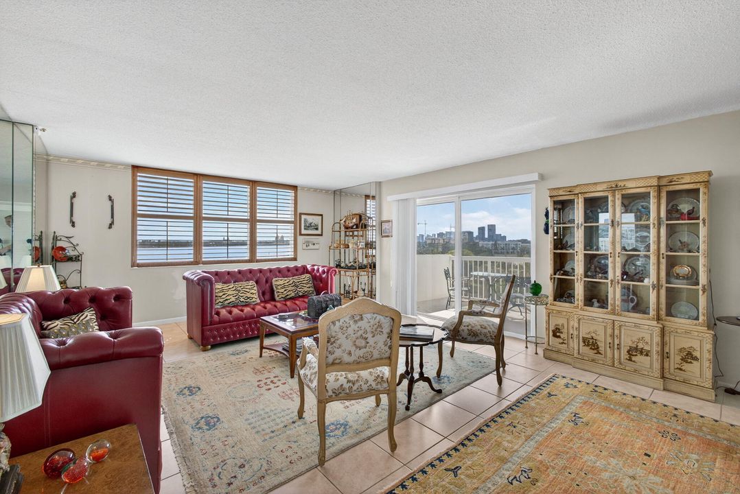 For Sale: $695,000 (3 beds, 2 baths, 1480 Square Feet)