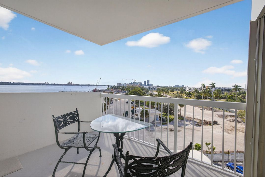 For Sale: $695,000 (3 beds, 2 baths, 1480 Square Feet)