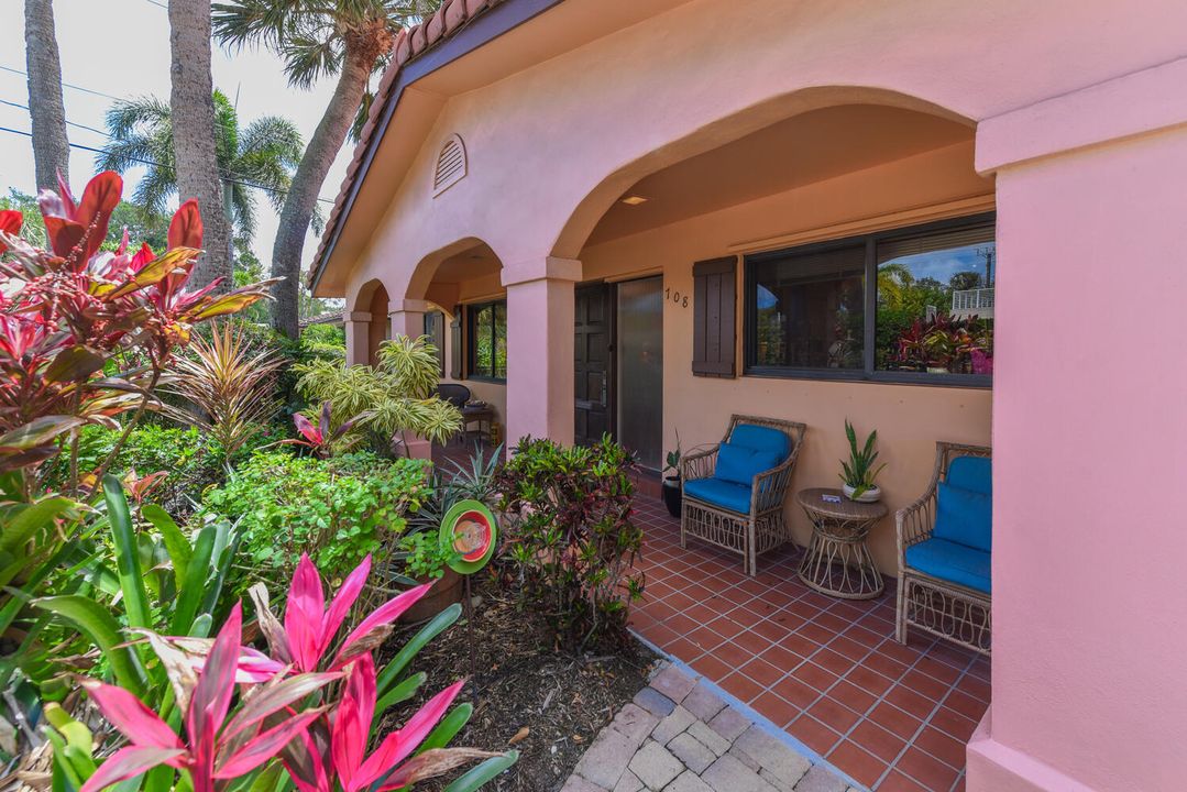 For Sale: $1,030,000 (3 beds, 2 baths, 1863 Square Feet)