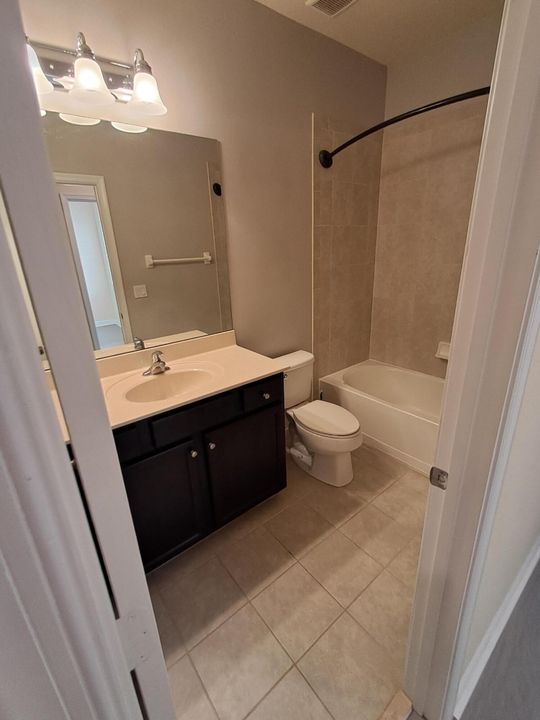 For Rent: $2,900 (3 beds, 2 baths, 1983 Square Feet)