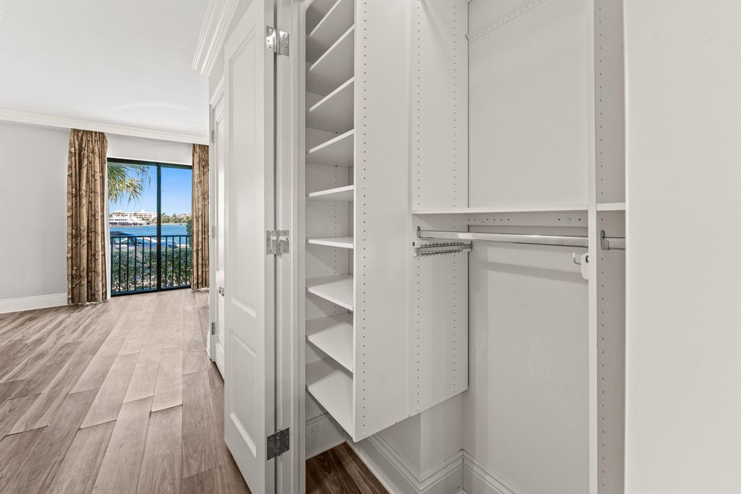 На продажу: $1,150,000 (2 спален, 2 ванн, 1247 Квадратных фут)